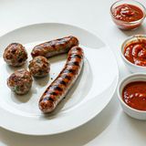 Тройка мешана и сос (320г)