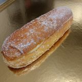 Frito de azúcar relleno de crema 