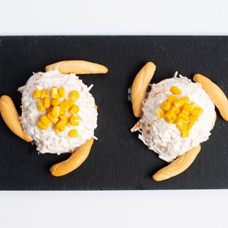 Tapa De Ensaladilla De Bocas De Mar
