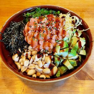 Poke Salmón