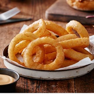 Anillos de Cebolla  crujientes (8 Uds.)