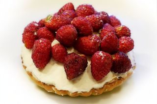 Crostatina panna e fragoline