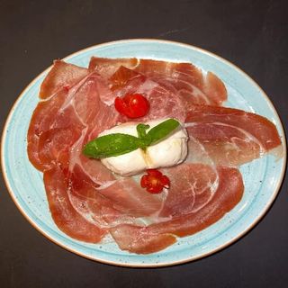 Prosciutto E Mozzarella
