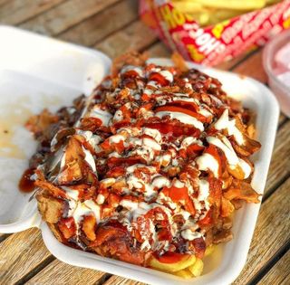 Halal Snack Pack + 4 wings + free drink