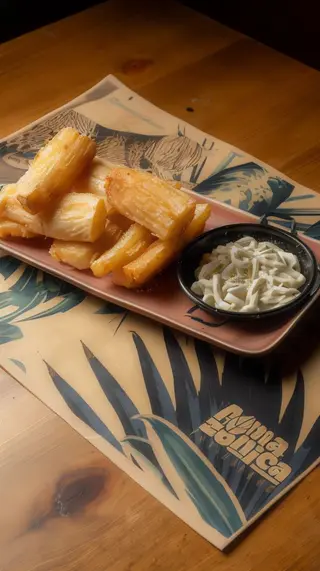 Ración De Yuca Frita (8 Uds.)