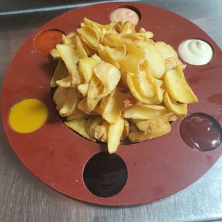 Patatas 6 Salsas