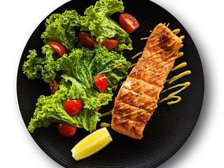 Лосось на мангалі (200/50/50g)