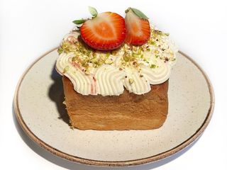 Бон полуничний