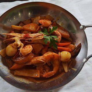 727 Misto pesce in scodella di fuoco