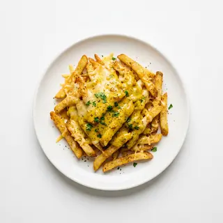 Patatas Fritas Con Queso Y Curry
