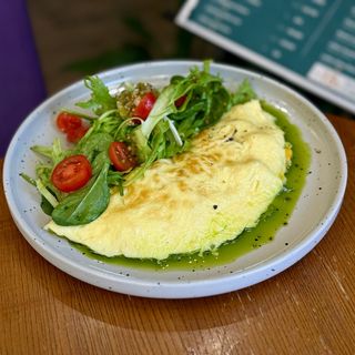 Омлет з шарпаною яловичиною та сиром чеддер