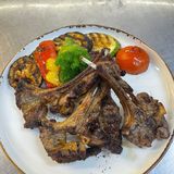 Баранина на ребрышках с овощами гриль