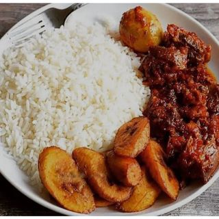 White Rice, Fried Plantain and Turkey