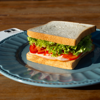 Клаб-сендвіч з куркою/салямі (200 г)