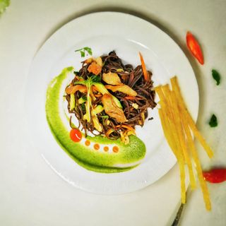 190.Yaki soba con pollo