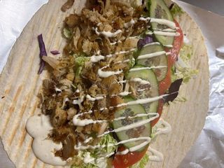 Tortilla z gyrosem drobiowym