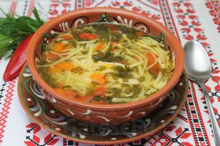 Ciorba de pui cu taitei de casa 470 ml