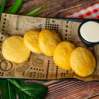 Ración de arepitas con nata