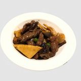 Ternera Con Bambú Y Setas Chinas