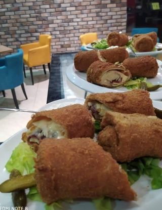 Pohovane palačinke sa pršutom i sirom 300gr