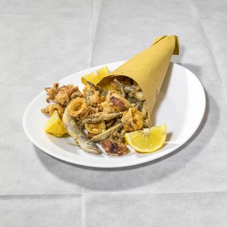 Cuoppo fritto misto di pesce 