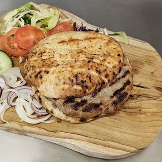 Pljeskavica u lepinji mala/pljeskavica in bun small