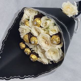 باقة ورد بيضاء بشكولاطة