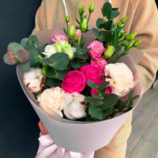 Букет-мікс рожевих квітів "Комплімент"