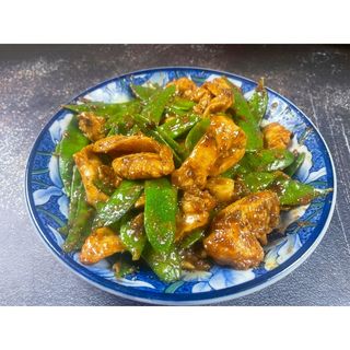 Stir-Fried Chicken with Snap Peas