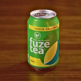 Fuze Tea Limon  lata 330ml.