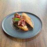 Croissant Francez cu Becon