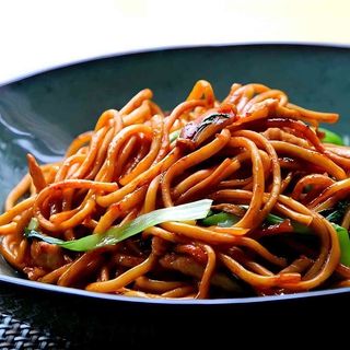 Tallarines Fritos Con Verduras 蔬菜炒面