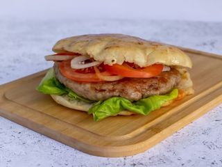 Dupla pljeskavica sa kačkavaljem + Pepsi 