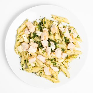 Tjestenina s piletinom i pestom