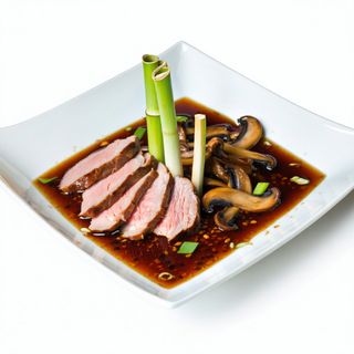 103. Pato Con Bambú Y Setas Chinas