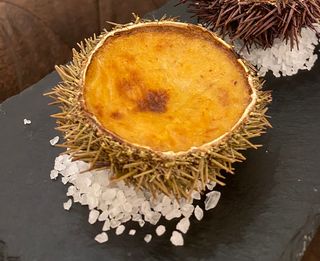 Erizo relleno de pescado y marisco (1 Ud.)