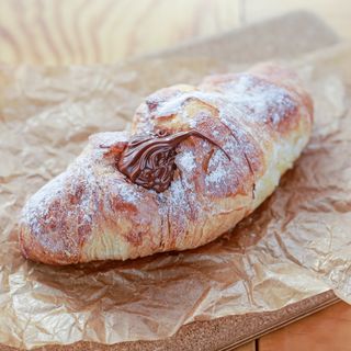 Croissant cu Nutella
