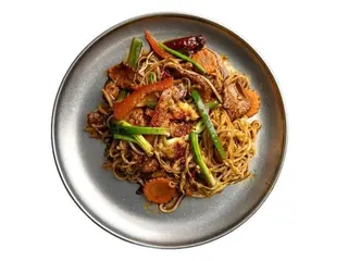 Локшина з яловичиною та овочами (320g)