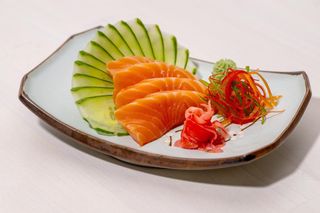 Raku Salmon Sashimi 4buc