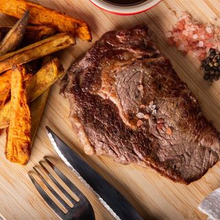 Entrecot de ternera en salsa pimienta