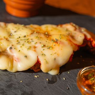 Milanesa de carne Napolitana