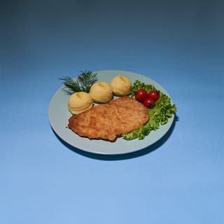 Kotlet schabowy z kurczaka z dodatkiem do wyboru