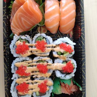 Bandeja De Salmón (12 Pza.)