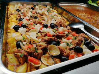 Carne de Porco à Alentejana