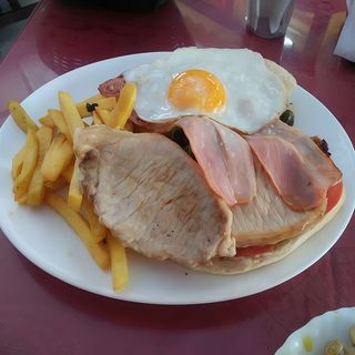 Súper Serranito Alhambra