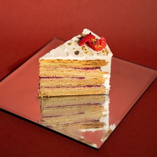 Raspberry Pistachio Medovic