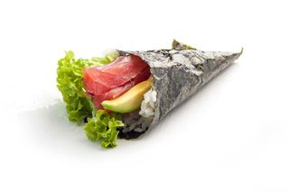 29. Temaki tonno