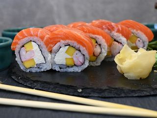 Філадельфія манго та креветка (300g)