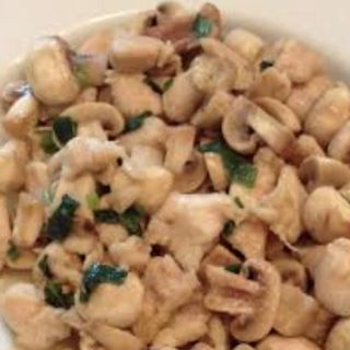 Pollo Con Champiñón