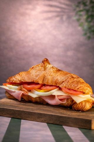 Kroasan sa cotto šunkom